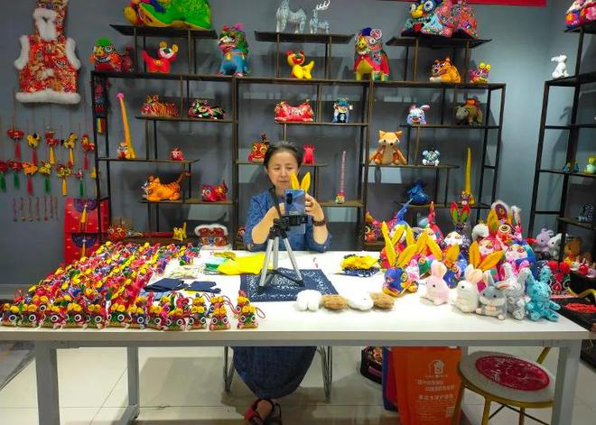 購購購！巾幗好品等你來——專業(yè)會(huì)議及展覽服務(wù)助力女性創(chuàng)業(yè)